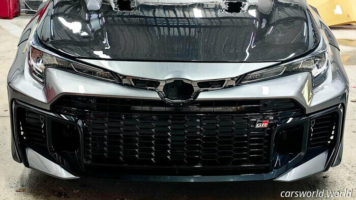 Qualcuno sta costruendo una Toyota GR Corolla berlina | Carscoops